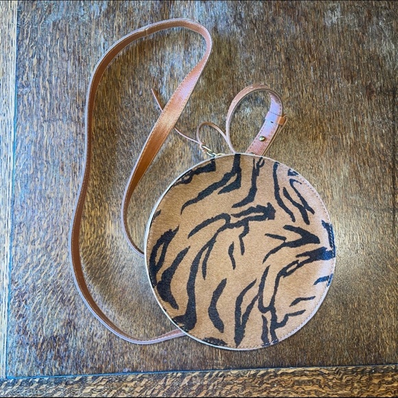 Madewell Circle Crossbody Purse - Picture 4 of 6